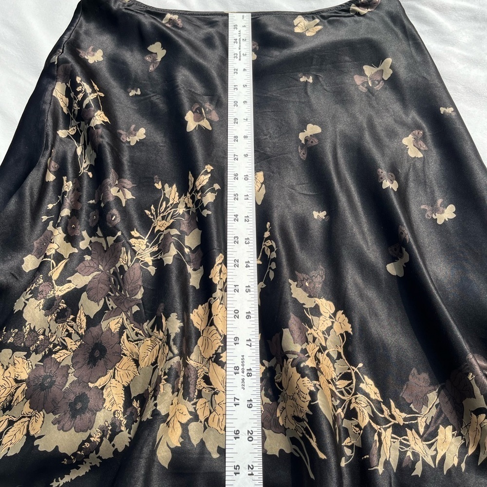 Elegant Black Floral butterfly Skirt - Picture 9 of 16
